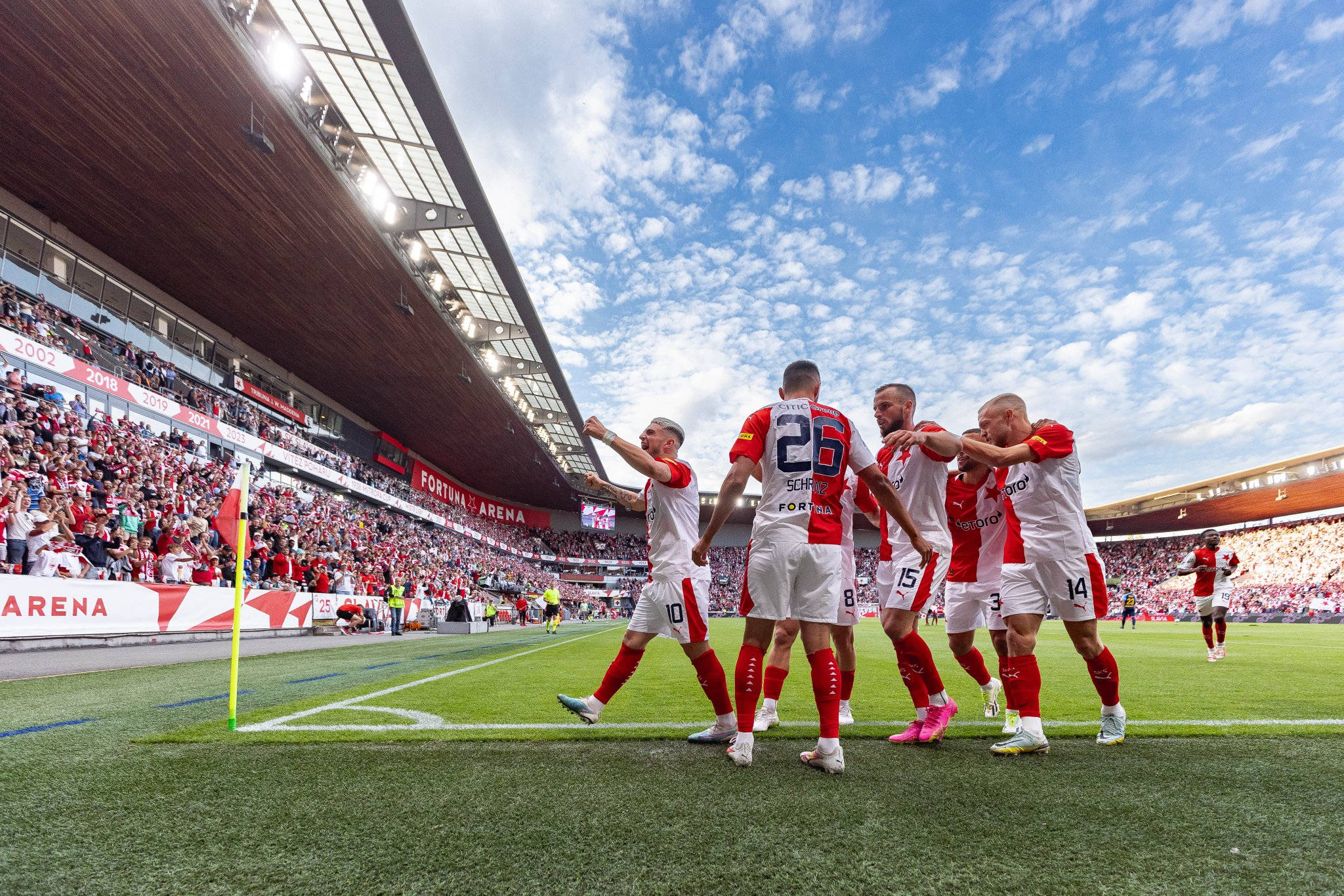 关于毕尔巴鄂竞技迎欧联关键赛；冲刺阶段战术微调；管理层满意；赛程密集仍需轮换的信息